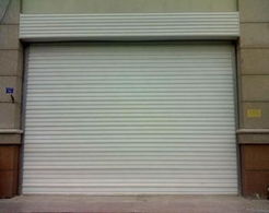 天津河西區(qū)安裝維修電動(dòng)卷簾門(mén)富貴門(mén)業(yè)24小時(shí)竭誠(chéng)為您服務(wù)